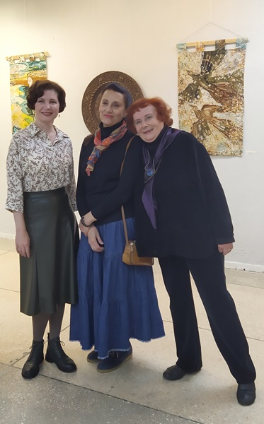 Слева направо: Татьяна Астахова, Галина Мурзаева и Валентина Казакевич