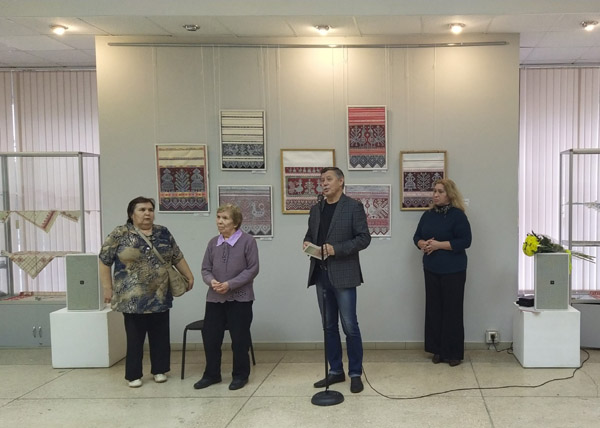 Слева направо: Л.Н.Блохина, А.И. Демченко, Председатель Калужского отделения Союза художников России Григорий Табаков, искусствовед Галина Терентьева