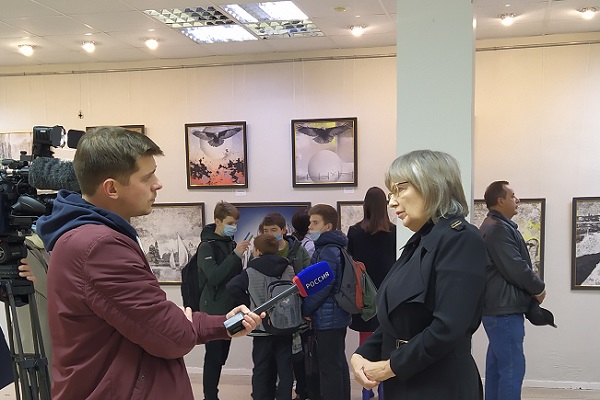 Ирина Климентовская дает интервью калужским СМИ